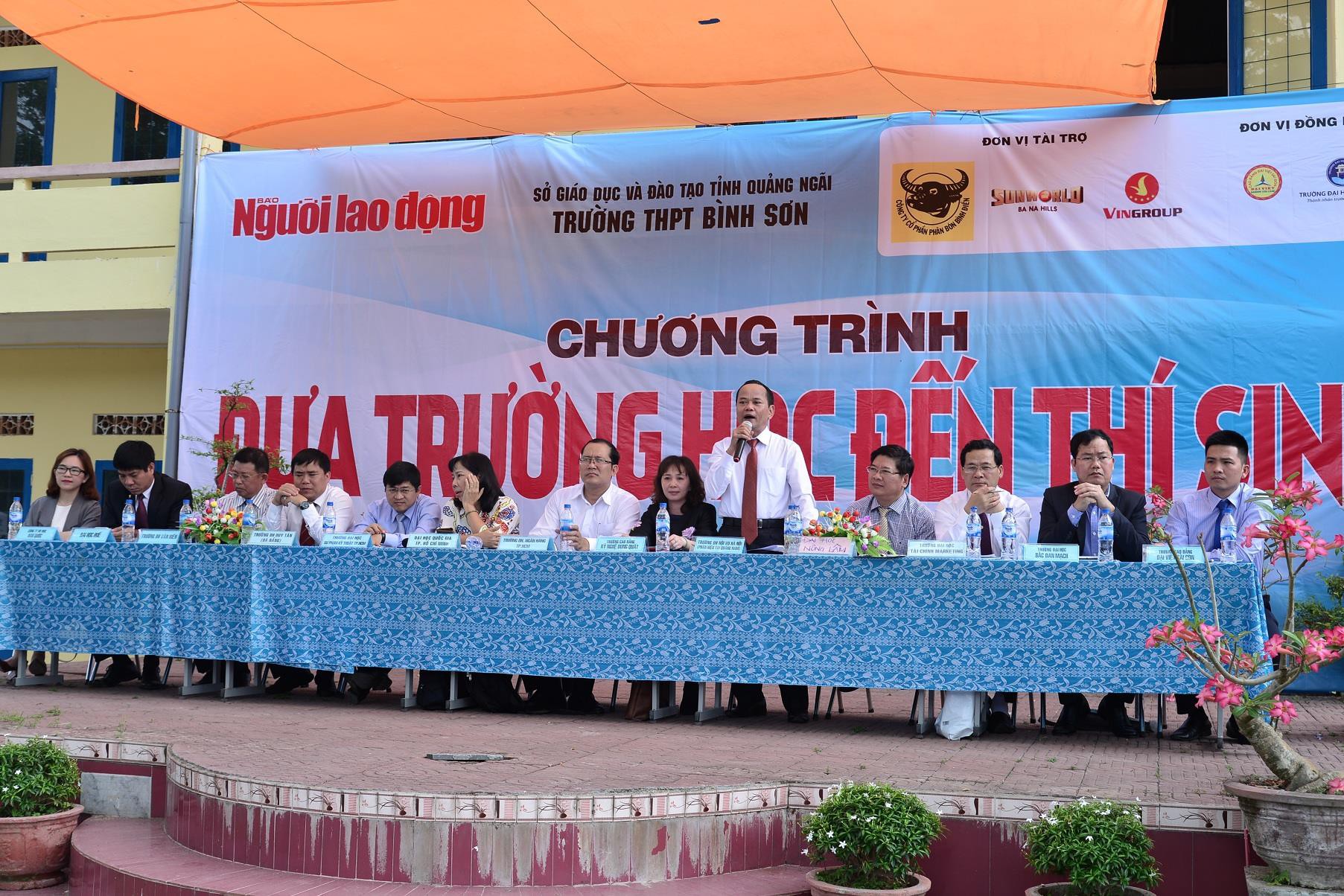 Đưa trường học đến thí sinh Quảng Ngãi: Con gái có nên học xây dựng? - Ảnh 18.