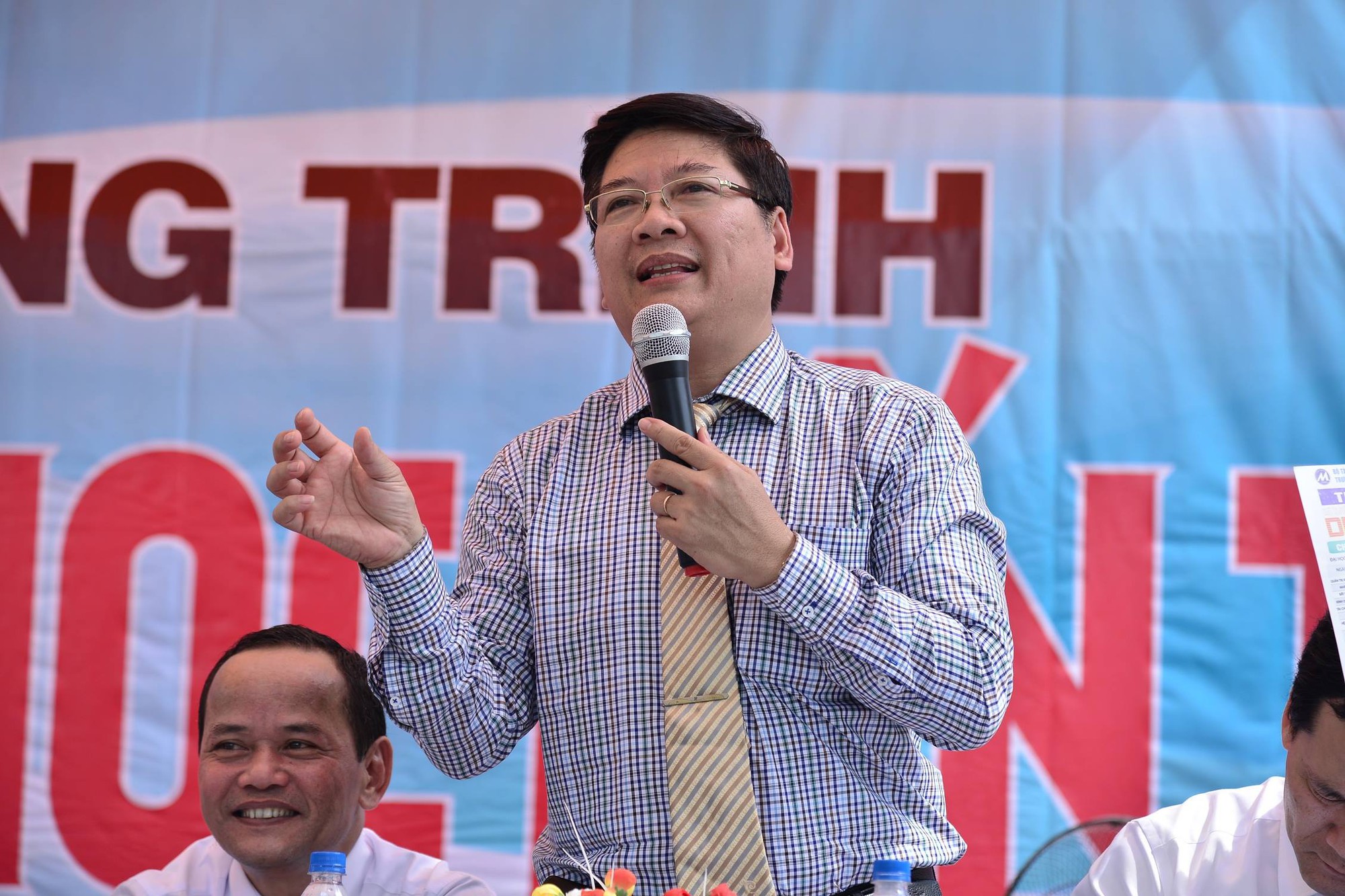 Đưa trường học đến thí sinh Quảng Ngãi: Con gái có nên học xây dựng? - Ảnh 24.