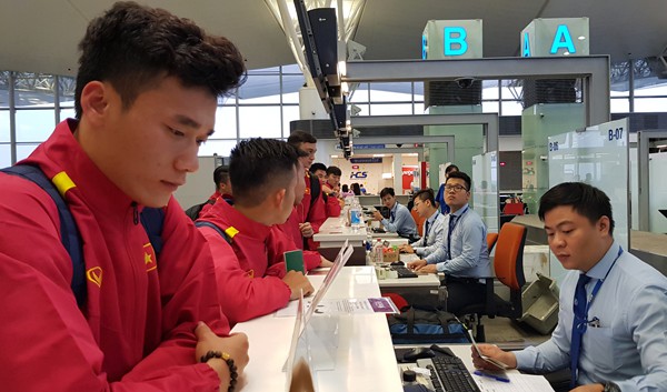 Đội tuyển Việt Nam đến Jordan sau gần 16 giờ bay