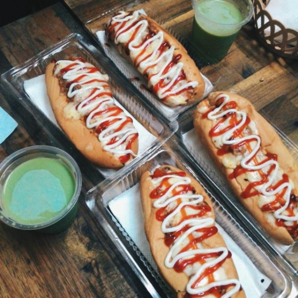 Những khu ăn vặt nổi tiếng ngon - rẻ ở Hà Nội - Ảnh 1.