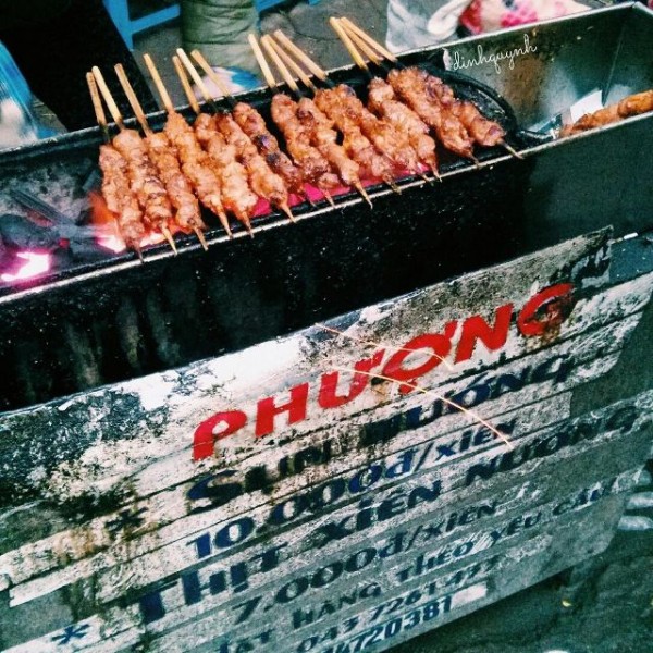 Những khu ăn vặt nổi tiếng ngon - rẻ ở Hà Nội - Ảnh 12.