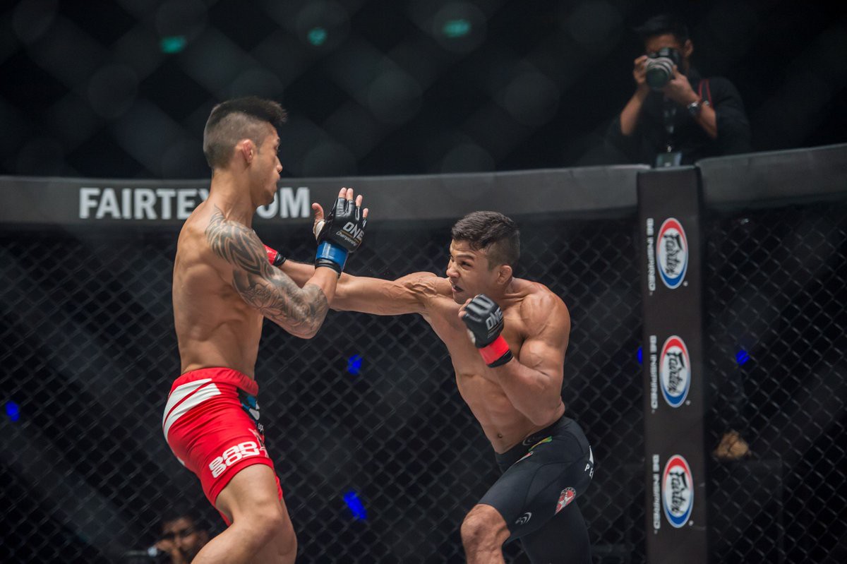Martin Nguyễn lỡ chiếc c&uacute;p thứ 3 của MMA - Ảnh 3.