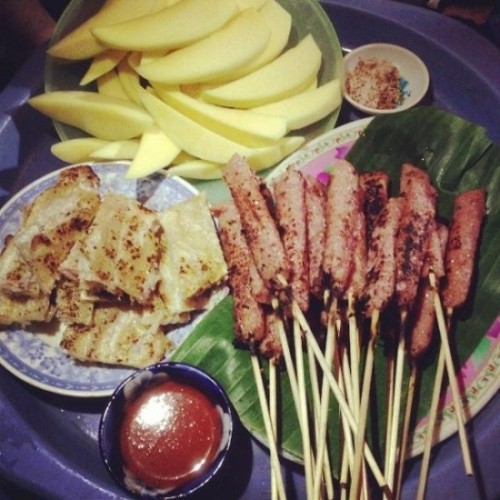 Những khu ăn vặt nổi tiếng ngon - rẻ ở Hà Nội - Ảnh 30.