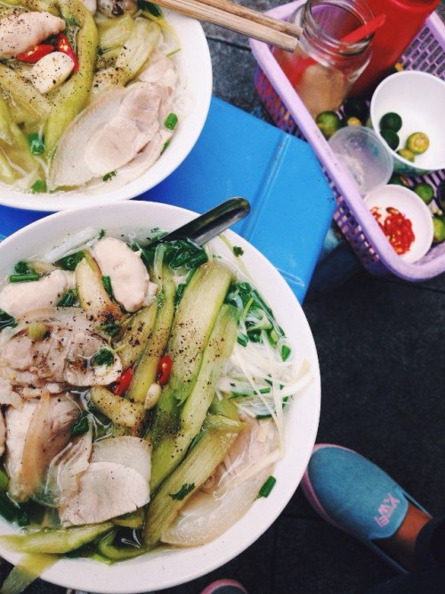 Những khu ăn vặt nổi tiếng ngon - rẻ ở Hà Nội - Ảnh 32.