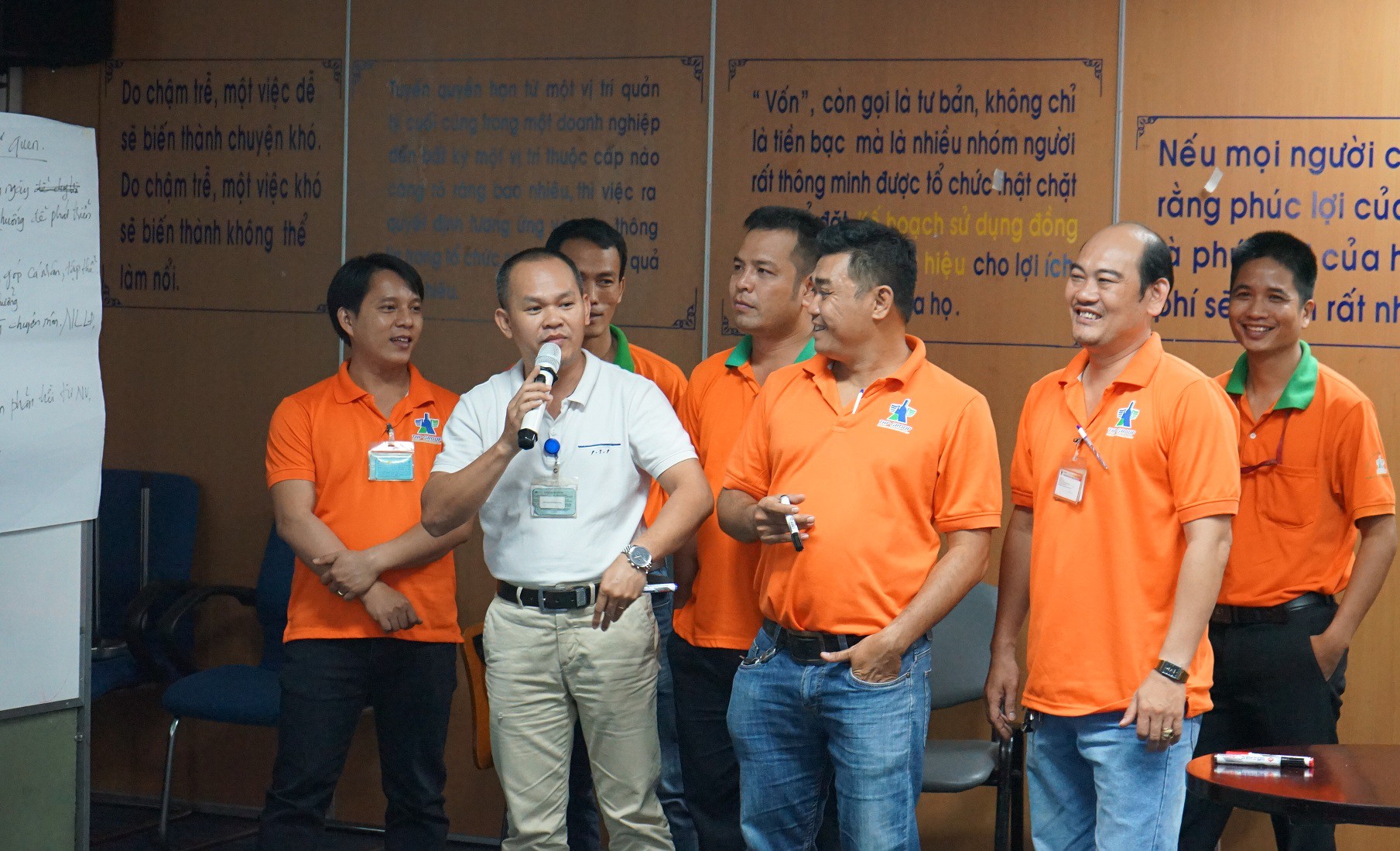 Đ&agrave;o tạo, ph&aacute;t triển nh&acirc;n lực theo chuẩn quốc tế để vươn tầm ch&acirc;u &Aacute; - Ảnh 1.