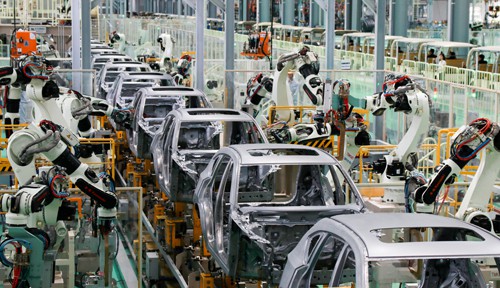 Cuộc đua nước rút giữa xe nhập khẩu và lắp ráp tại Việt Nam