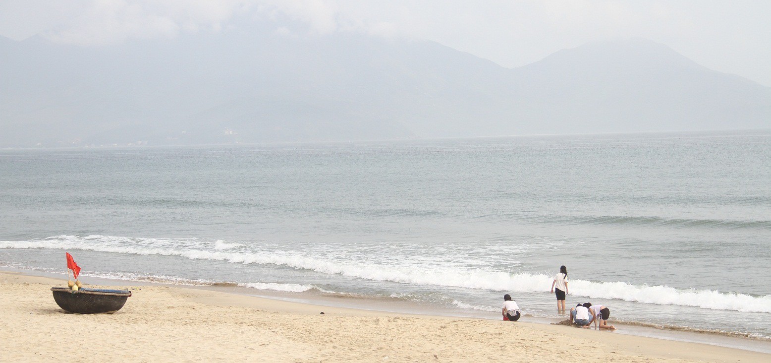 Biển Đà Nẵng không còn hiện tượng đổi màu sẫm, bốc mùi hôi