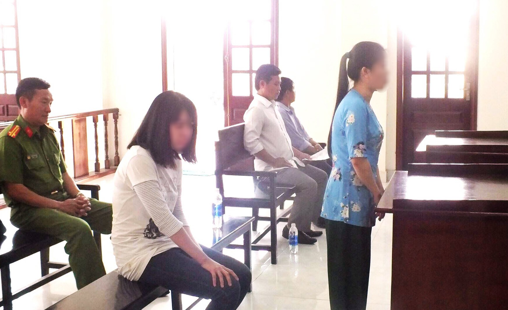 Nhân viên khách sạn bị tội chứa mại dâm, ông chủ vô can? - Ảnh 1.