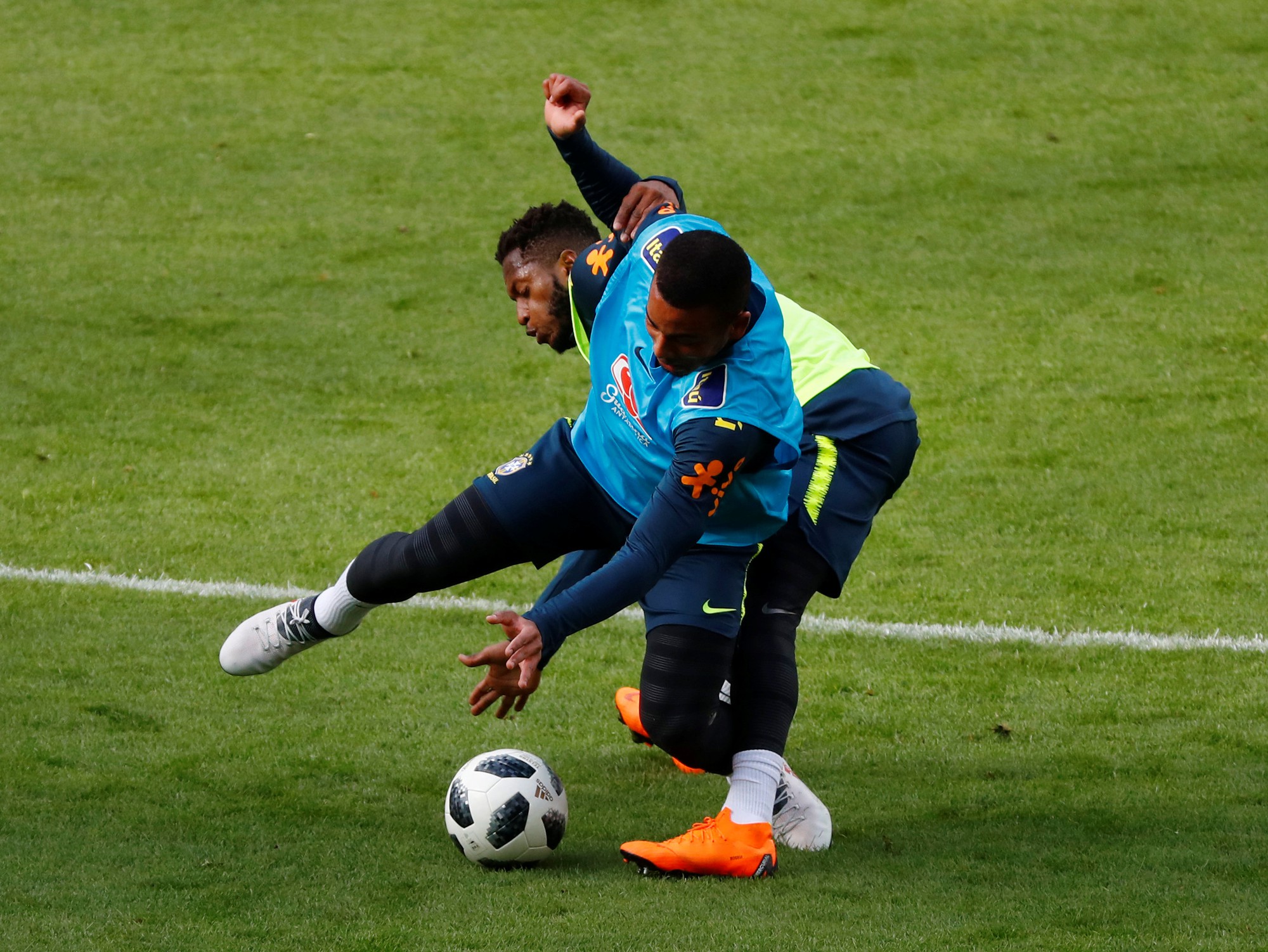 Tite: B&oacute;ng ma trận thua Đức 1-7 vẫn &aacute;m Brazil  - Ảnh 4.
