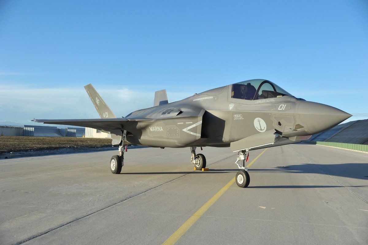 Ông Trump bị hối thúc bán chiến đấu cơ F-35 cho Đài Loan - Ảnh 2.