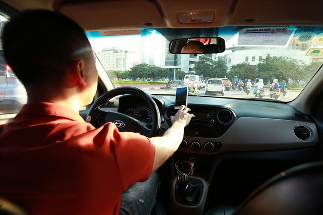 Uber "biến mất" tại Việt Nam: Bớt cạnh tranh, khách hàng, lái xe có bị thiệt?
