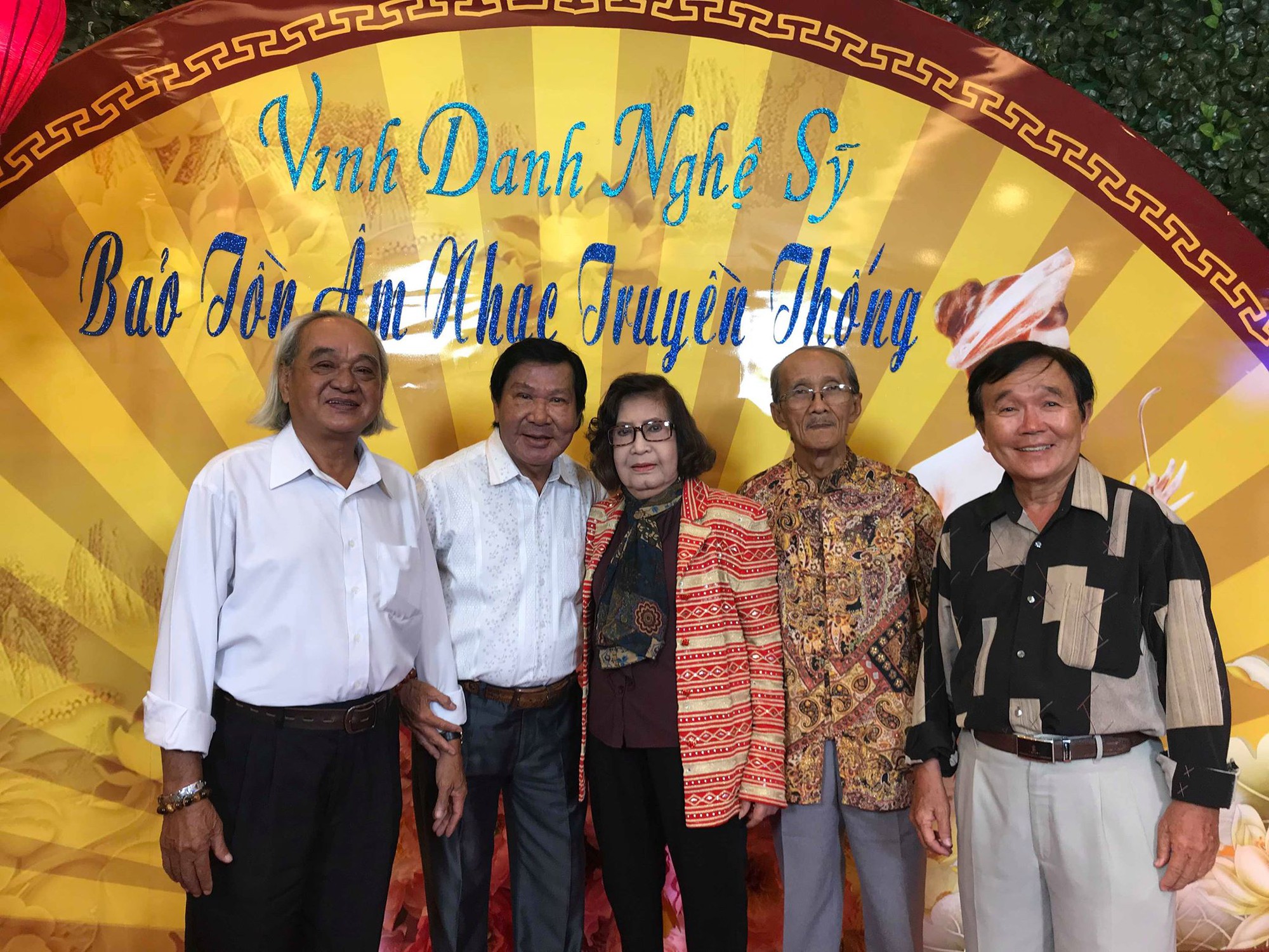Nghệ sĩ thế hệ v&agrave;ng ăn chay tưởng nhớ hai soạn giả H&agrave; Triều, Hoa Phượng - Ảnh 8.
