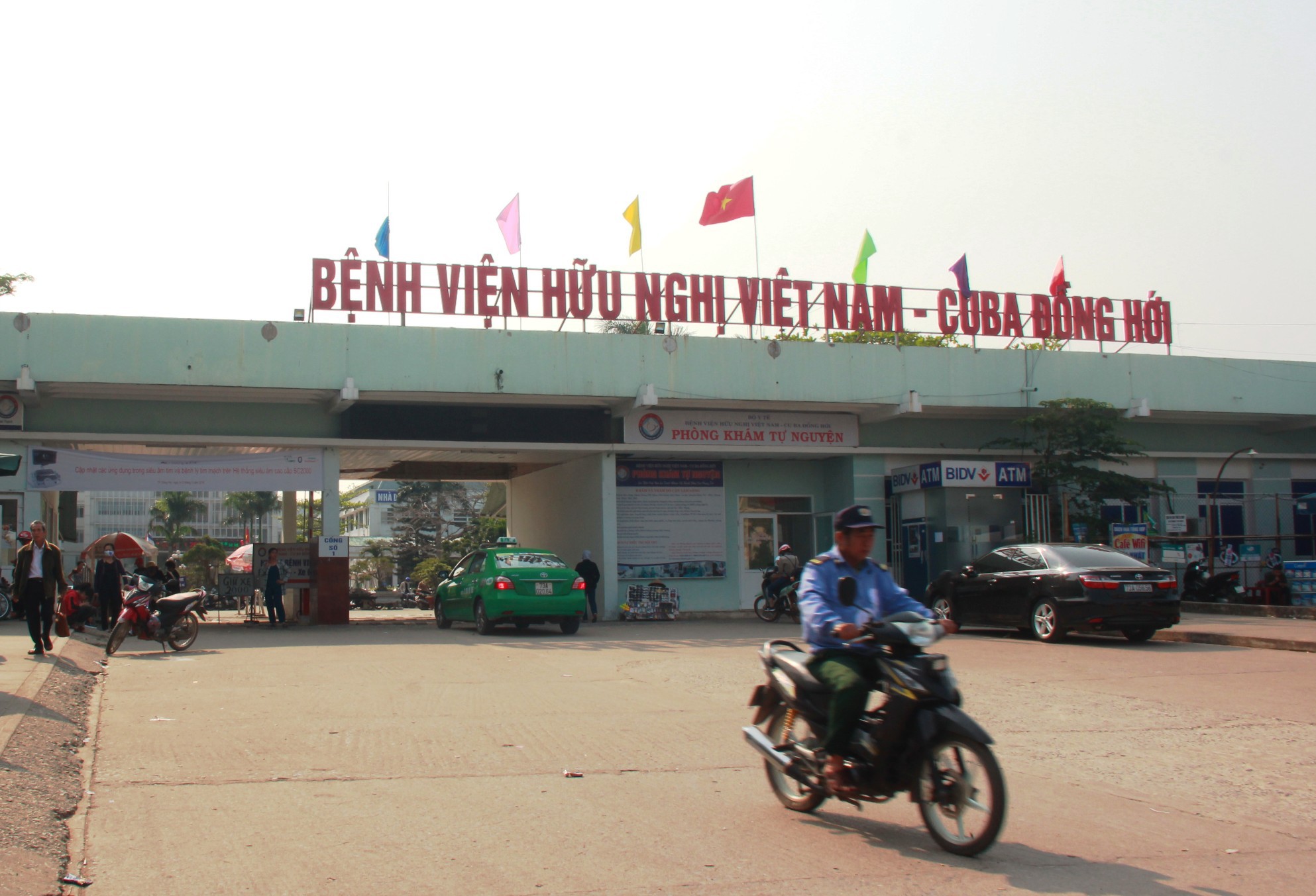 Quảng Bình: Giám đốc bệnh viện có "ưu ái" tuyển nhiều người nhà vào làm việc?