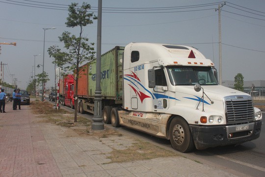 Xe quá tải vẫn hoành hành tại TP HCM