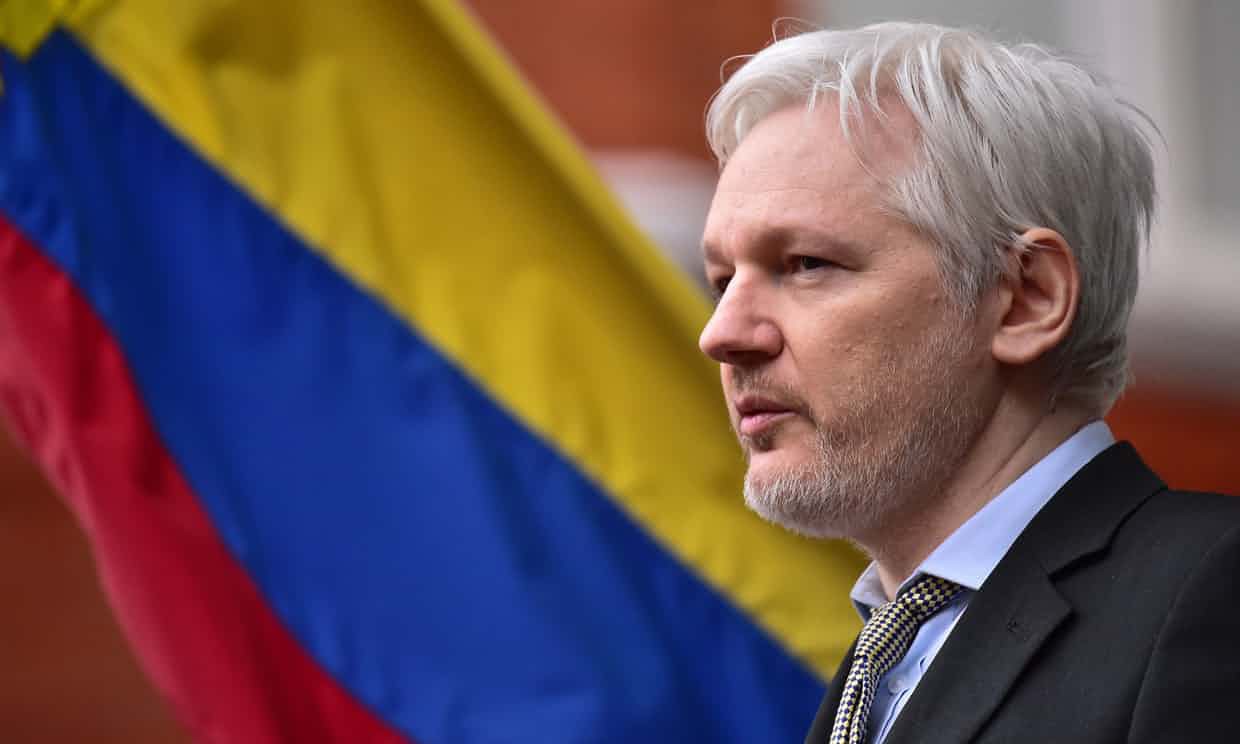 Ecuador cắt internet của ông chủ Wikileaks