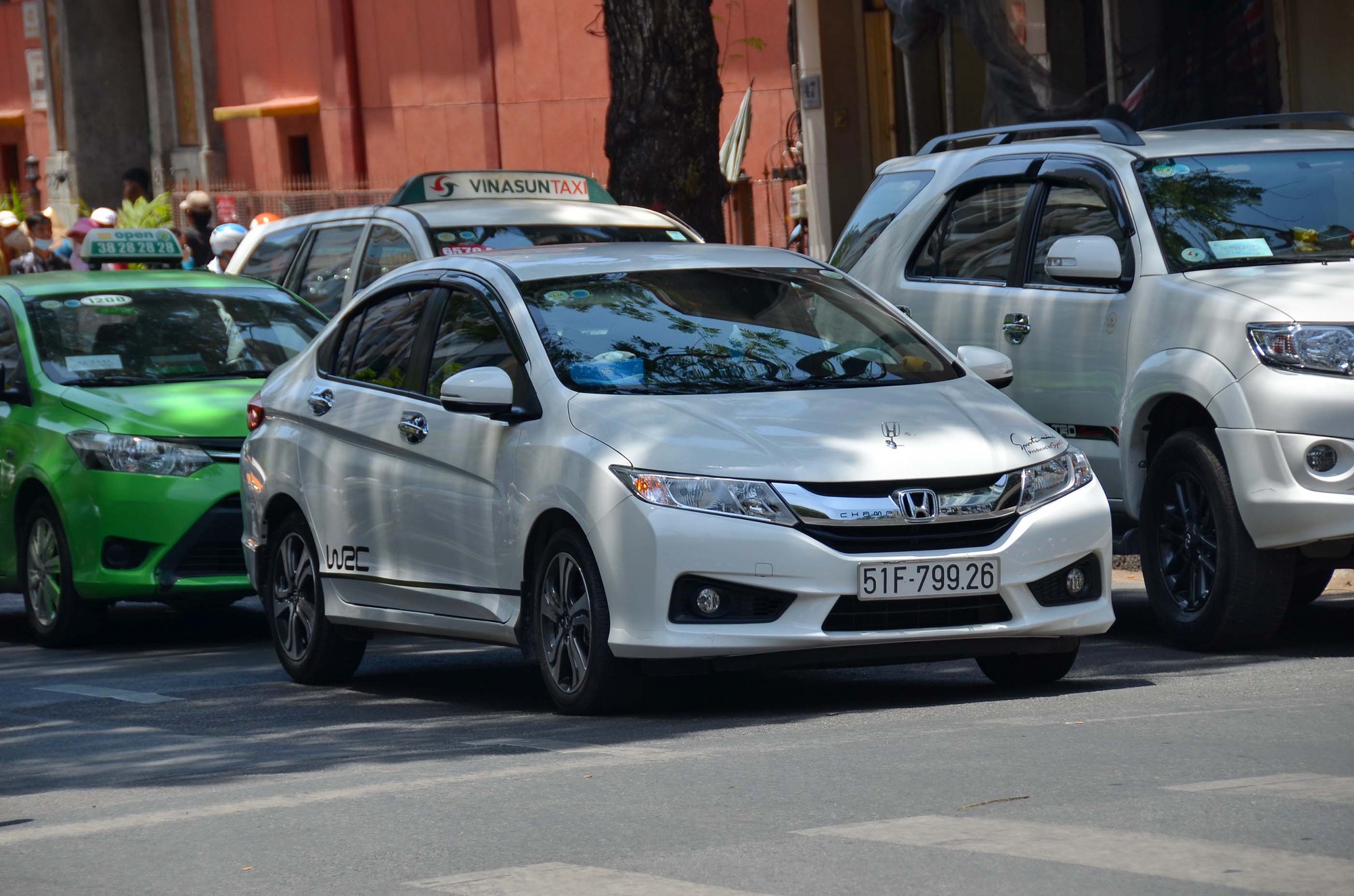 Không có chuyện Grab "một mình một chợ"
