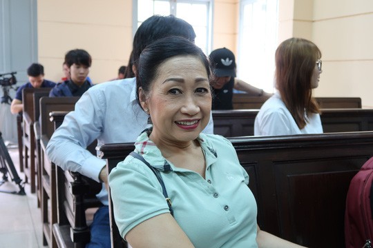 Diễn vi&ecirc;n Ngọc Trinh qu&aacute; thất vọng với Nh&agrave; h&aacute;t Kịch TP HCM - Ảnh 3.