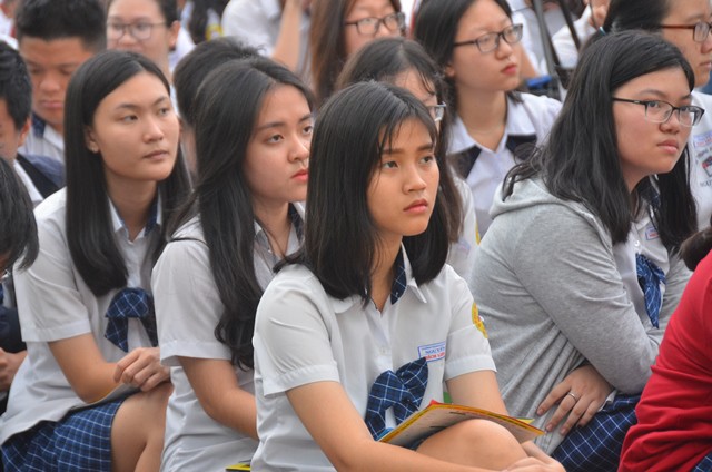 Đưa trường học đến th&iacute; sinh tại TP HCM 2018: Th&iacute; sinh đặt c&acirc;u hỏi xuất sắc - Ảnh 42.