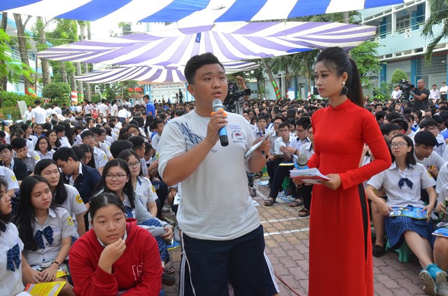 Đưa trường học đến th&iacute; sinh tại TP HCM 2018: Th&iacute; sinh đặt c&acirc;u hỏi xuất sắc - Ảnh 28.