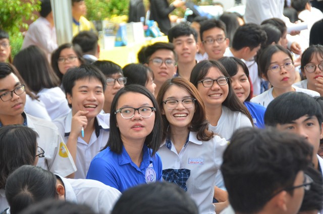 Đưa trường học đến th&iacute; sinh tại TP HCM 2018: Th&iacute; sinh đặt c&acirc;u hỏi xuất sắc - Ảnh 17.