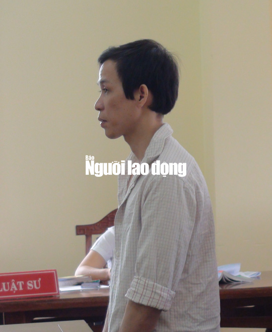 Ghen tuông, đâm người yêu 9 nhát rồi đốt phòng trọ định tự tử - Ảnh 1.