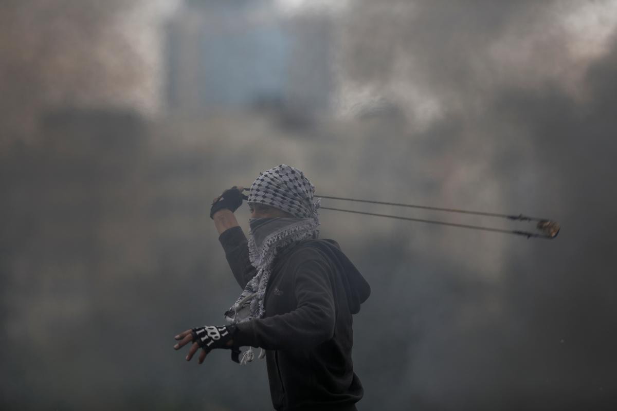 Ng&agrave;y đẫm m&aacute;u ở Gaza, Israel kh&ocirc;ng ngần ngại bắn đạn thật - Ảnh 3.