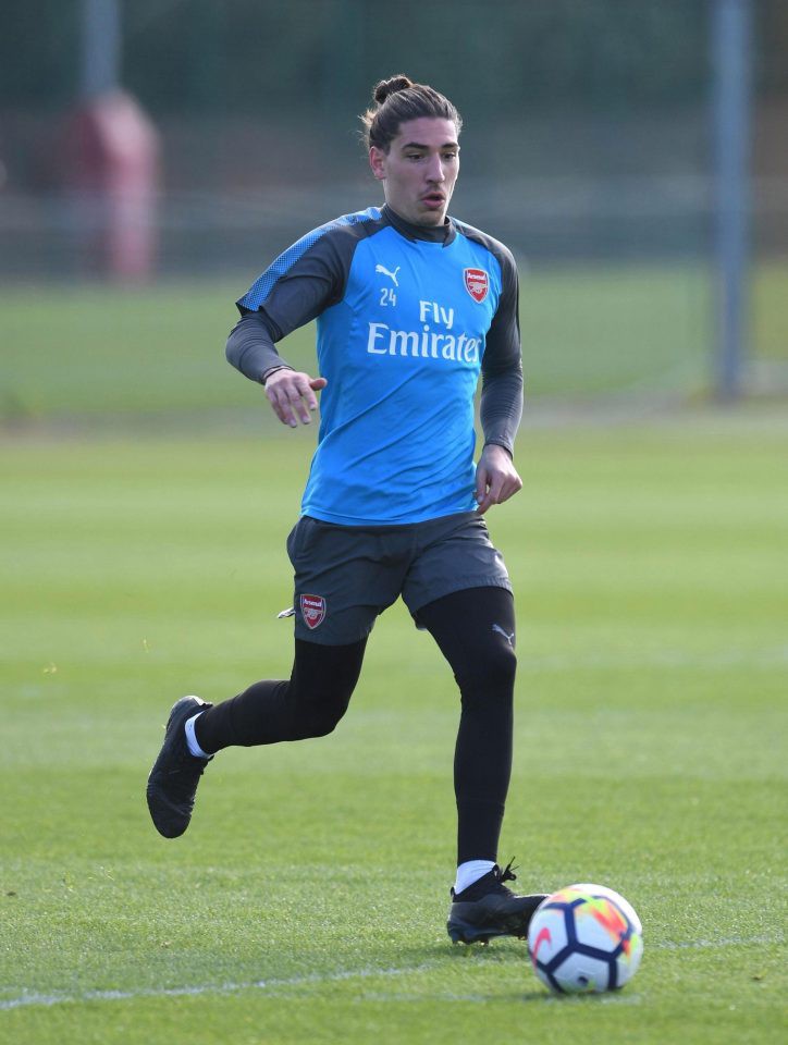 Chấn thương triền mi&ecirc;n, sao Arsenal quyết ăn chay trường - Ảnh 1.
