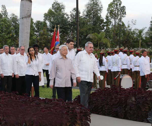 Tổng Bí thư Nguyễn Phú Trọng thăm TP Santiago De Cuba