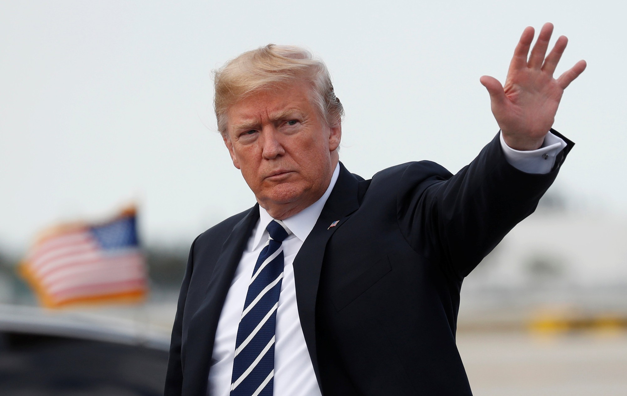 May mắn như &ocirc;ng Donald Trump - Ảnh 1.