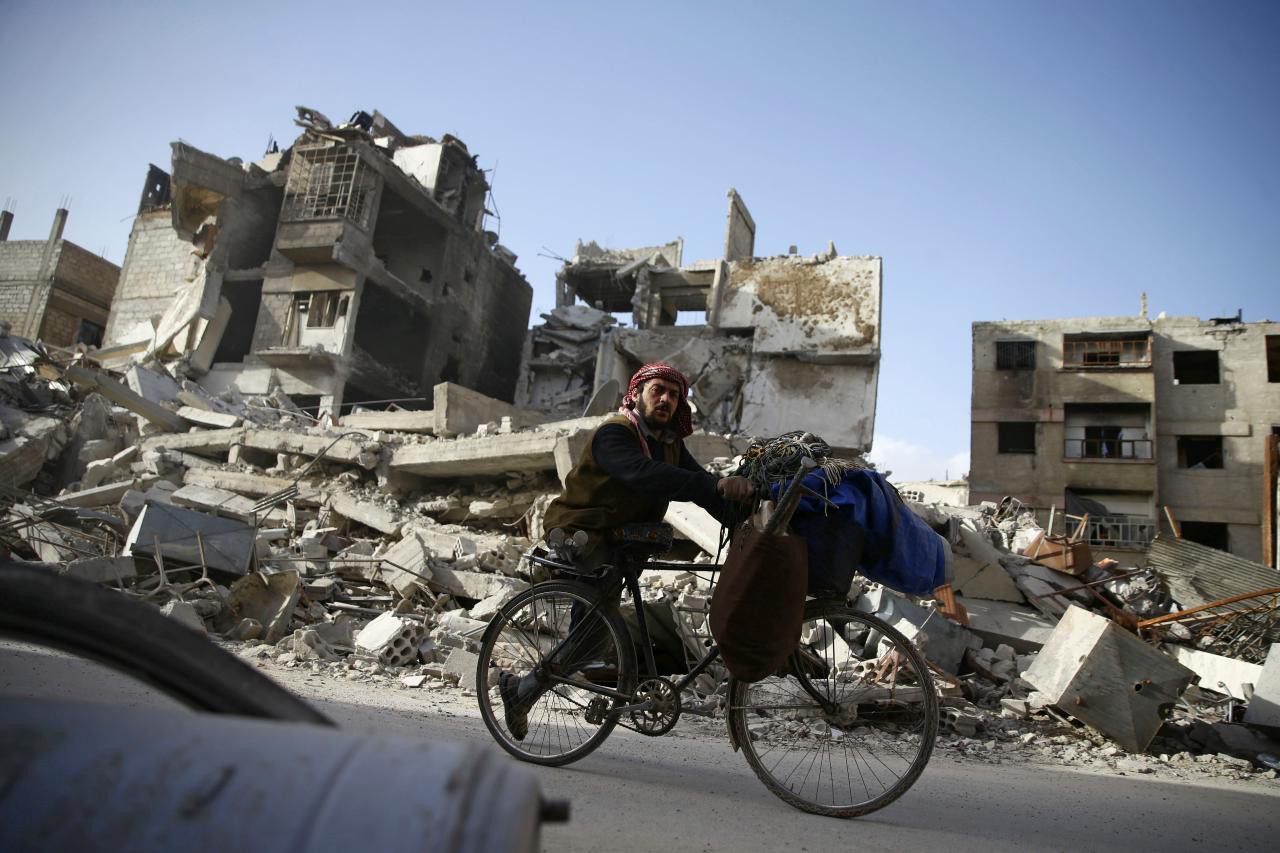 Tổng thống Assad tuy&ecirc;n bố tiếp tục chiến dịch ở Đ&ocirc;ng Ghouta - Ảnh 2.