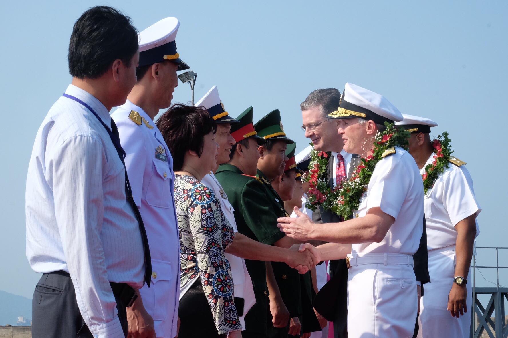 Tàu sân bay USS Carl Vinson đến Đà Nẵng: Mỹ ủng hộ Việt Nam vững mạnh, độc lập