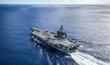 (Infographic) - Siêu tàu sân bay USS Carl Vinson đến Việt Nam có gì?