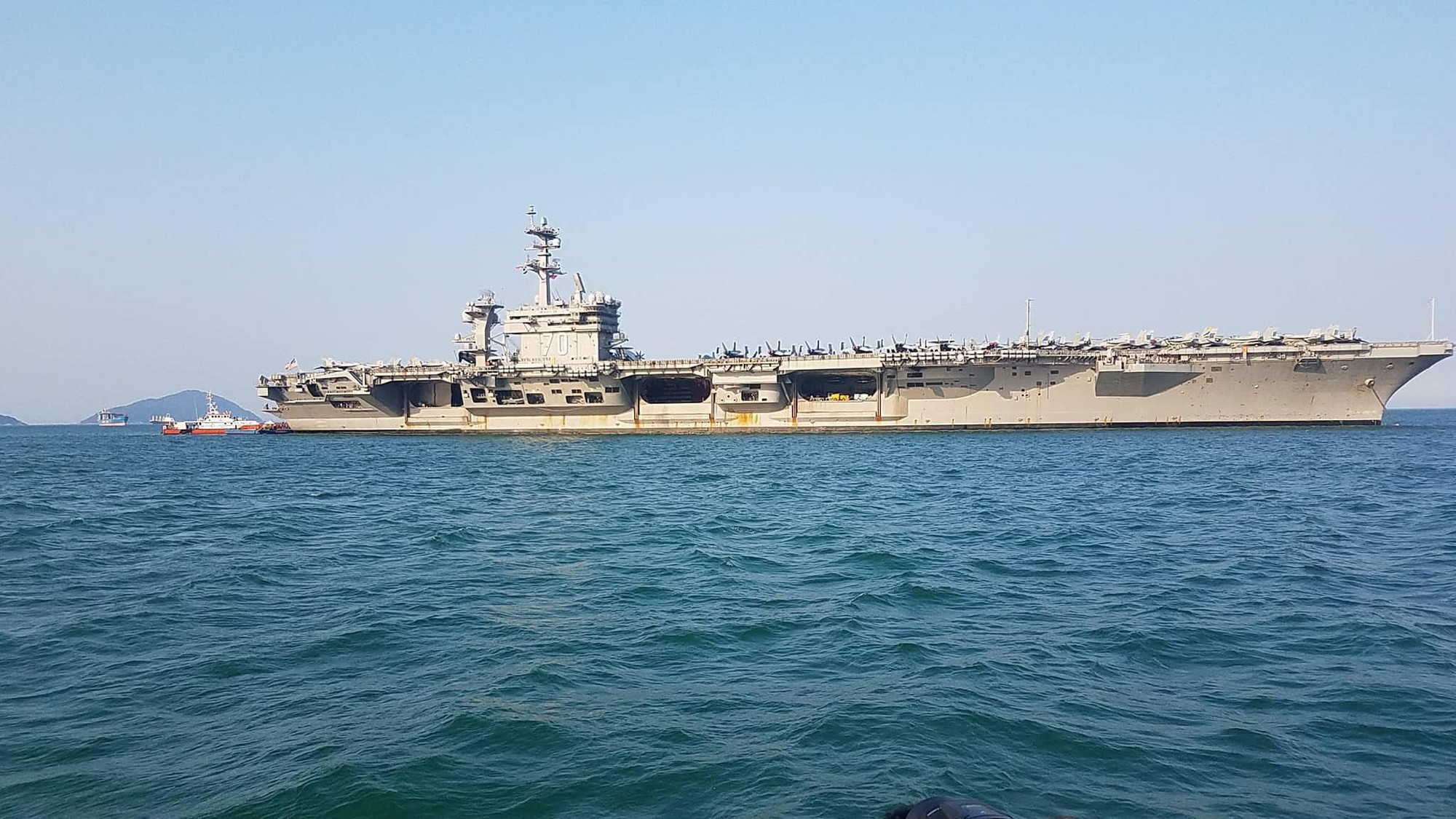 Thông điệp Mỹ gửi Trung Quốc qua tàu sân bay USS Carl Vinson