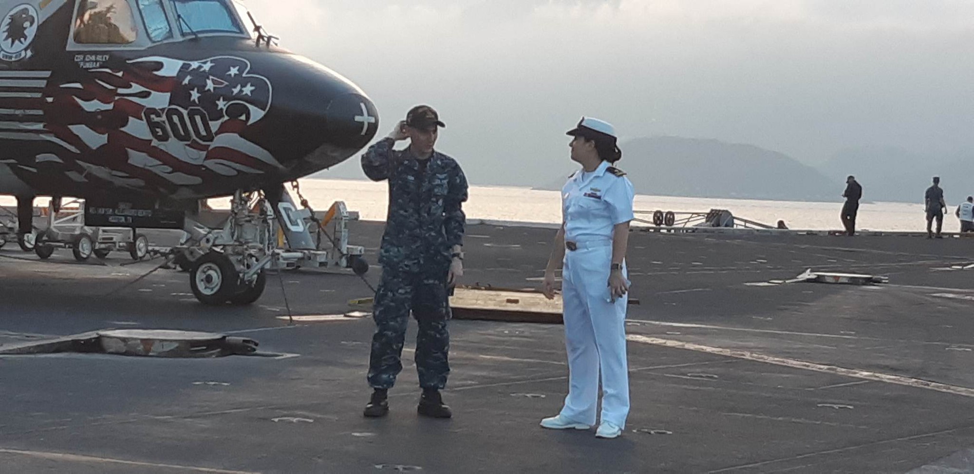 Ngắm dàn máy bay khủng trên tàu sân bay USS Carl Vinson - Ảnh 16.