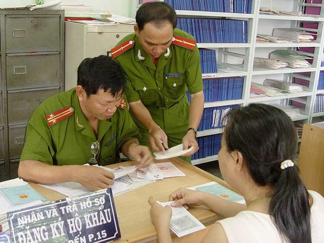 Nhà lớn mới cho nhập hộ khẩu: Giải pháp ít hiệu quả