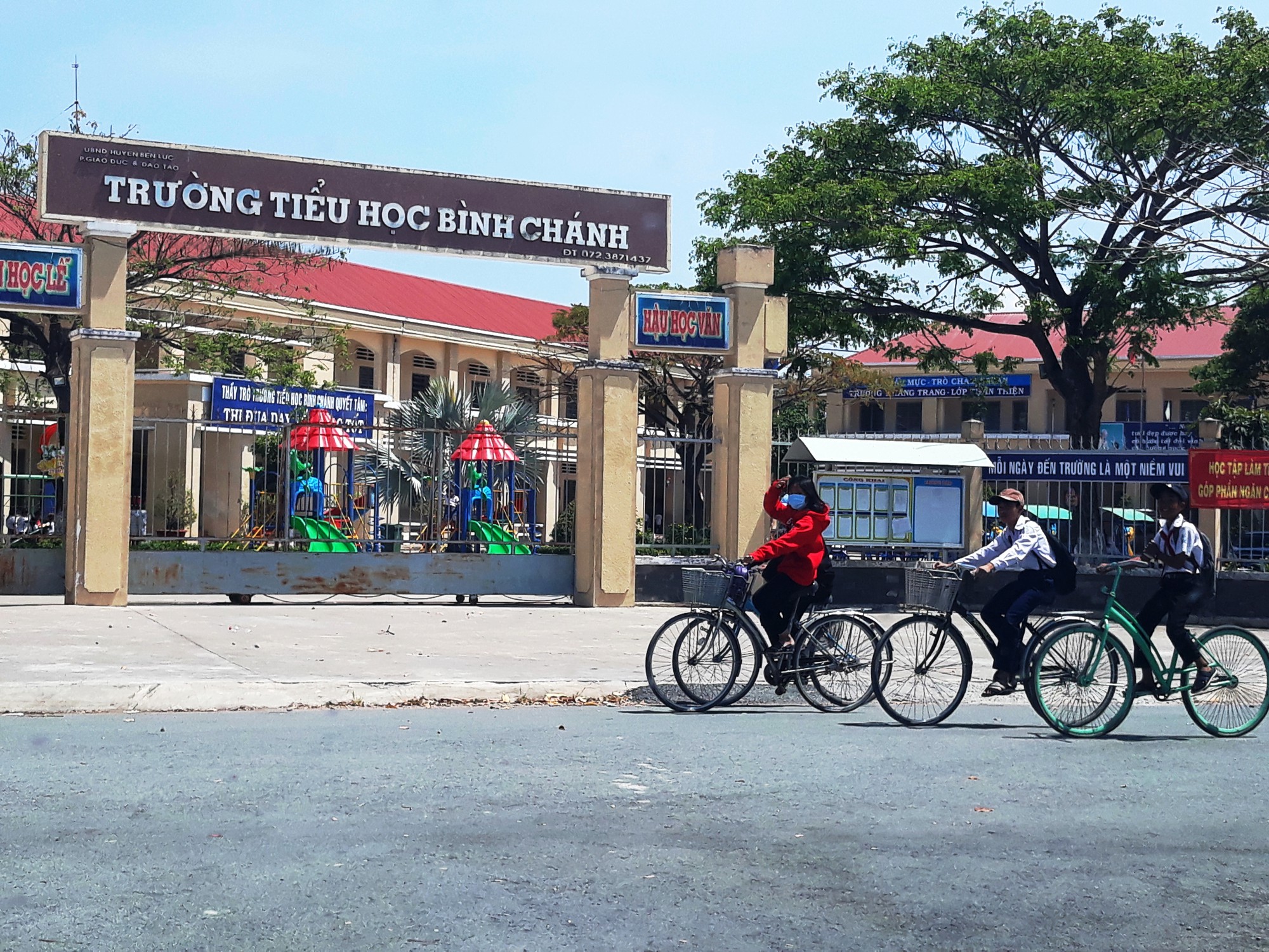 Hiệu trưởng nhận khuyết điểm vụ cô giáo bị quỳ