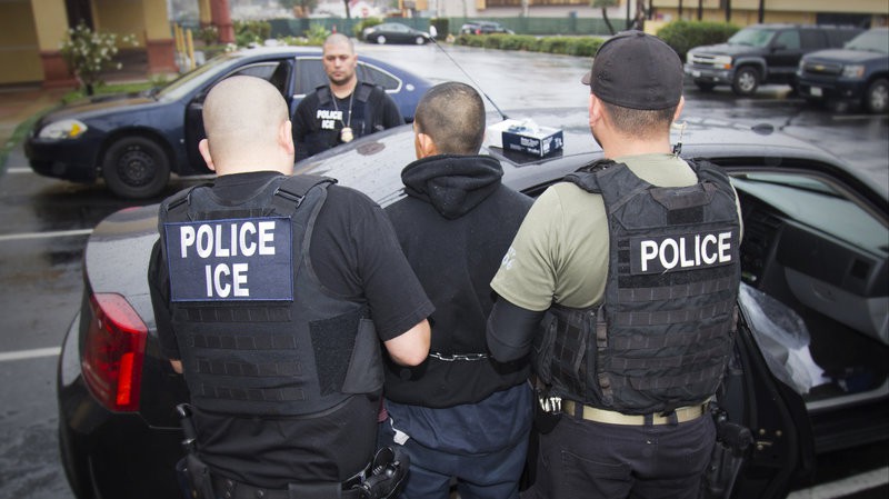 Chính quyền ông Trump kiện bang California