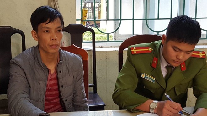 Giả thợ sửa điện nước, xông vào nhà đập đầu cụ già, cướp của