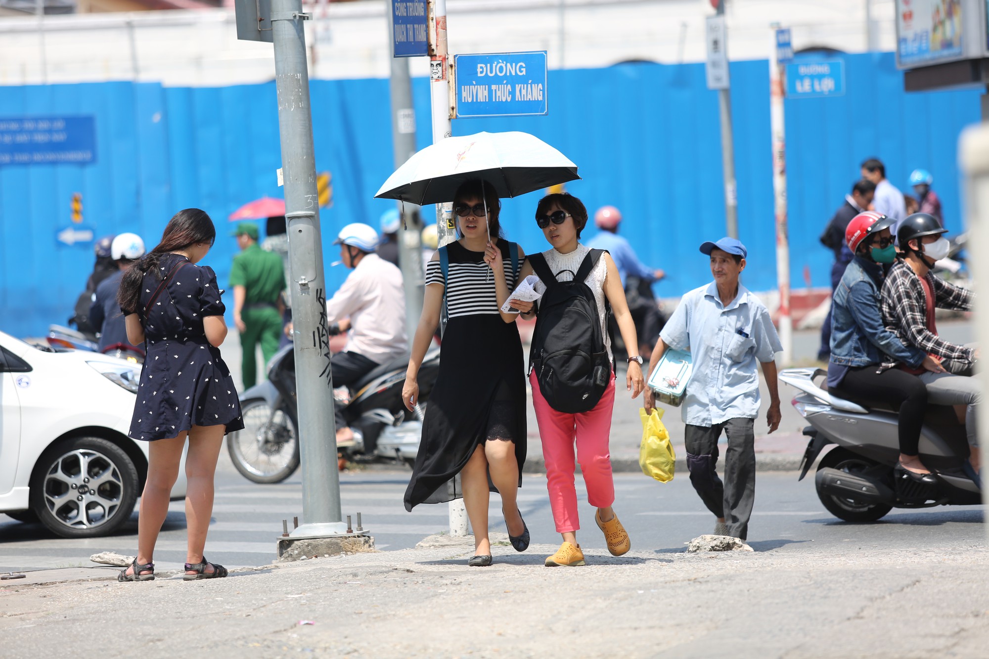Nhiệt độ ở S&agrave;i G&ograve;n l&ecirc;n đến 39 độ C, k&eacute;o d&agrave;i đến th&aacute;ng 5 - Ảnh 3.