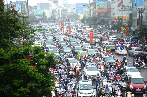 Xóa sổ các điểm ùn tắc quá 30 phút: Khó khả thi?