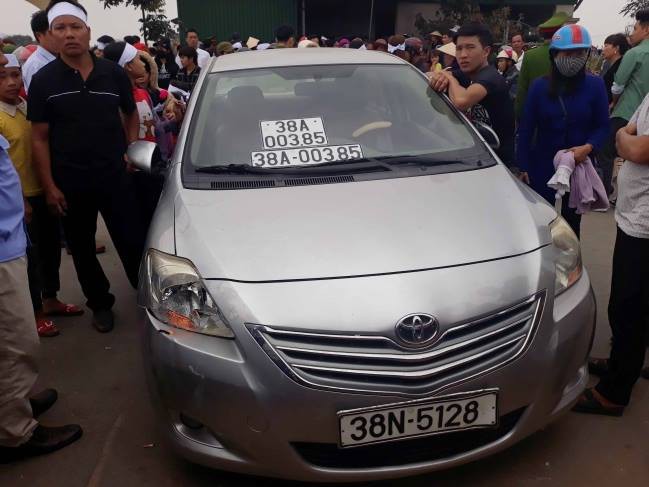 Phạt hành chính thượng uý công an lái xe biển giả trong vụ tai nạn chết người