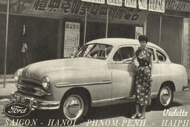 Soi loạt &ocirc;t&ocirc; hạng sang tại Việt Nam những năm 50 - Ảnh 4.