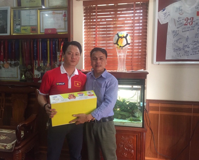 U23 Việt Nam và gia đình nhận đủ quà từ nhà tài trợ dinh dưỡng