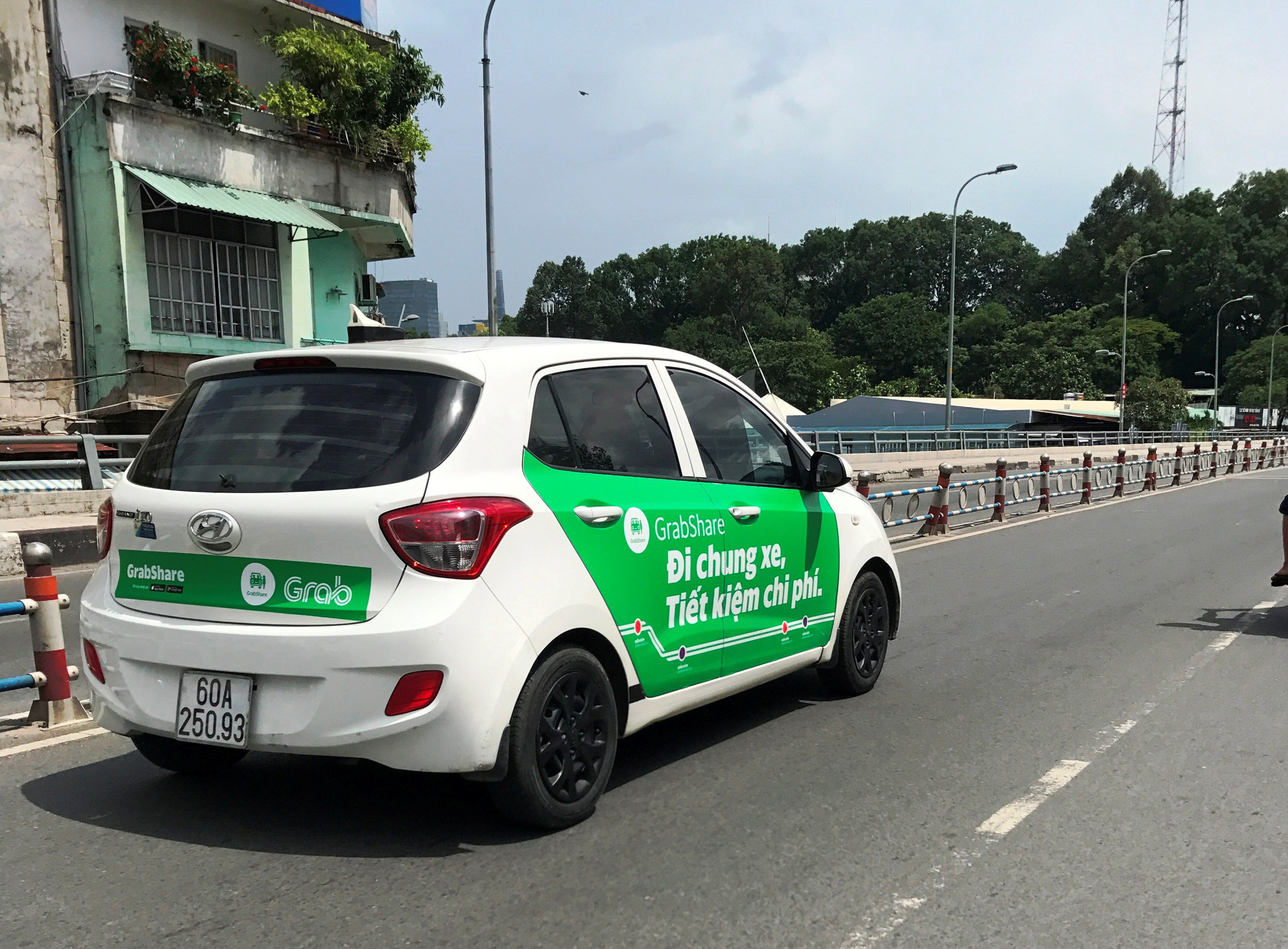 Grab, Uber nói gì sau ý kiến của Bộ trưởng GTVT?