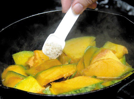 Lưu ý những mẹo nêm gia vị nếu không muốn chết sớm - Ảnh 3.