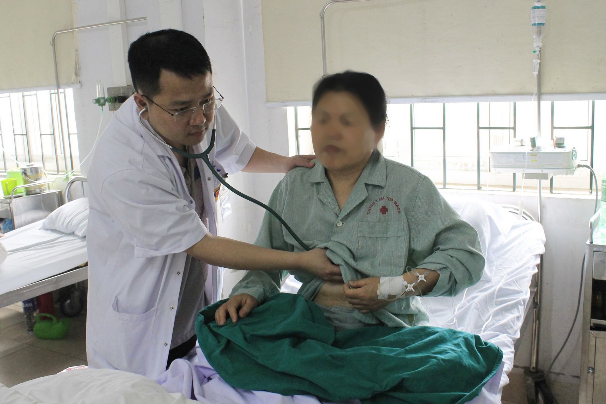 Cứu sống nữ du khách Trung Quốc bị nhồi máu cơ tim ở Việt Nam
