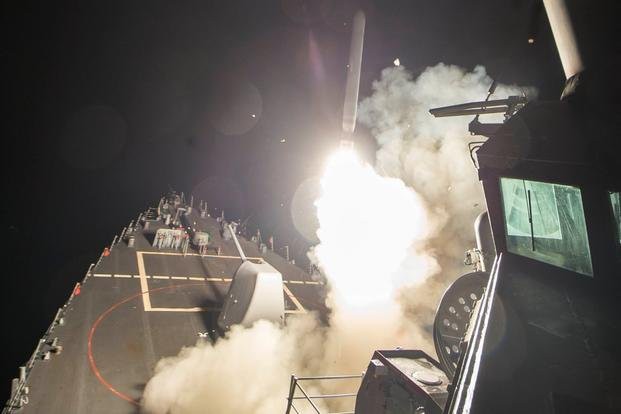 T&agrave;u khu trục Mỹ mang t&ecirc;n lửa dẫn đường &ldquo;&aacute;p s&aacute;t Syria - Ảnh 1.