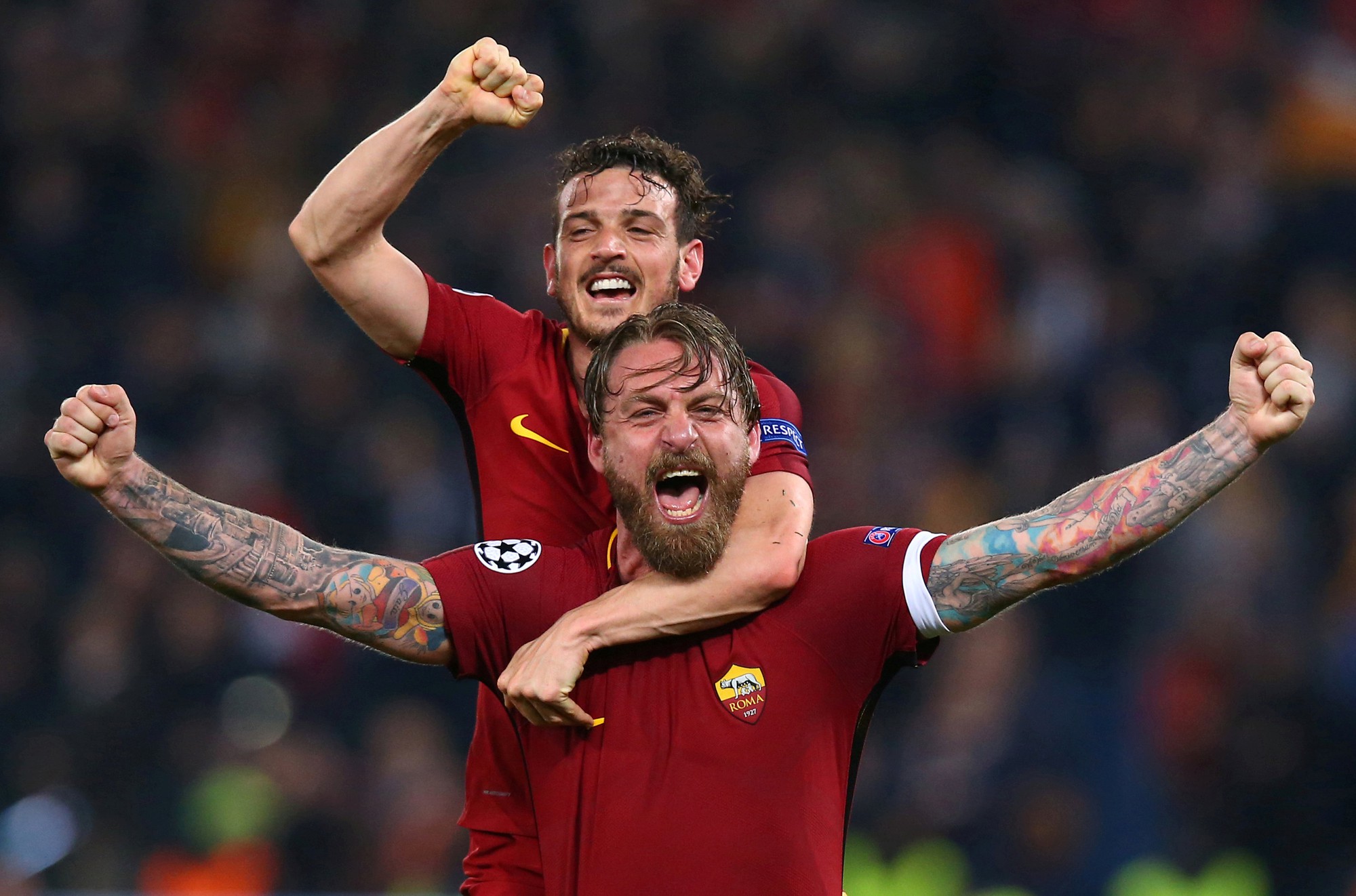 AS Roma gây địa chấn loại Barca, Man City thua tiếp Liverpool