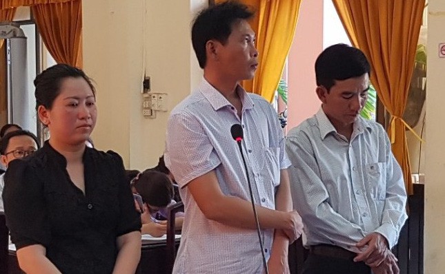 Đất ở Ph&uacute; Quốc đang sốt, chủ tọa hỏi bị c&aacute;o c&oacute; d&ugrave;ng tiền tham &ocirc; để mua kh&ocirc;ng? - Ảnh 1.