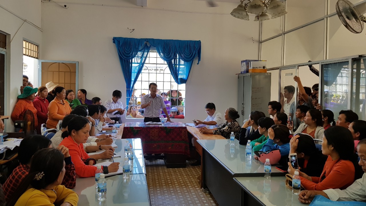 Không được hỗ trợ thiệt hại bão số 12, người dân lên tỉnh cầu cứu
